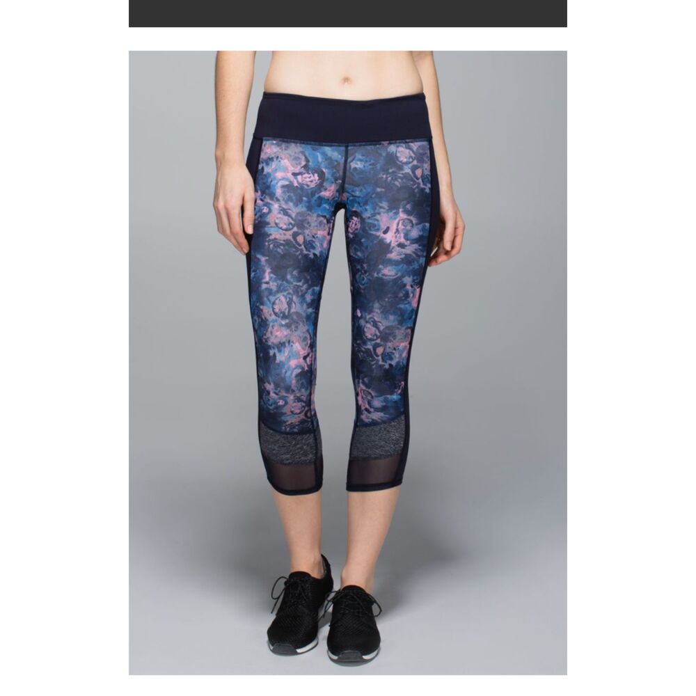 Lululemon If You're Lucky Crop Pant Legging Sz 4 Navy Blue Yoga Gym Fitness - Picture 1 of 10